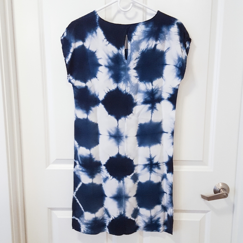 C&C California Blue Tie Dye Shift Dress - Picture 4 of 5